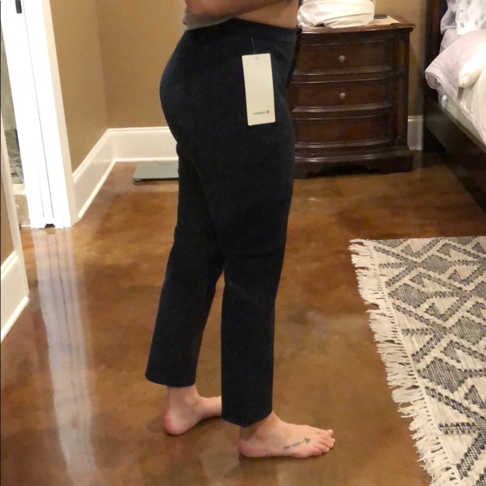 NEW with tag Lululemon on the move pant navy blue